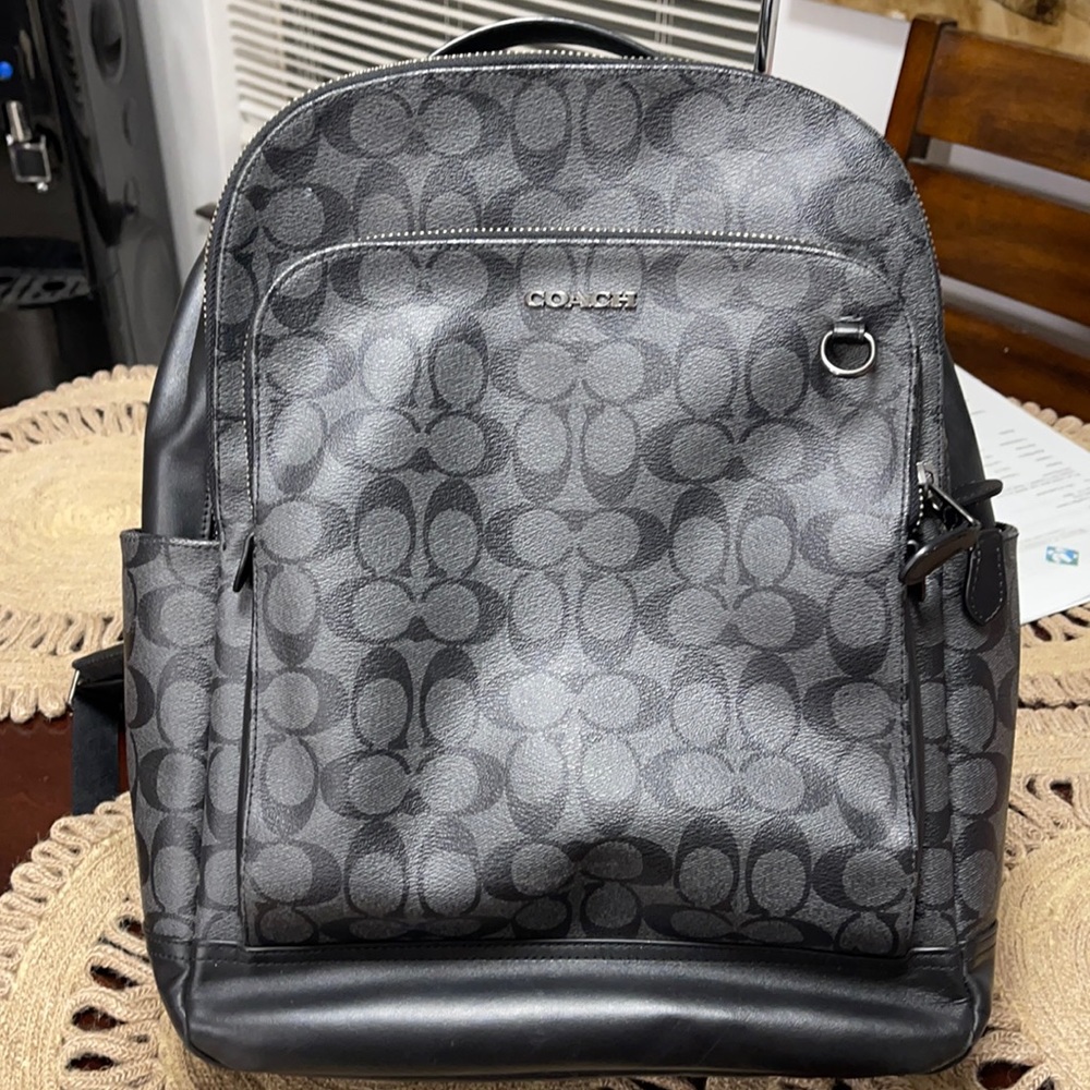 Coach Leather back backpack excelente conditions
